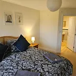 Stunning 2 Bed Appt With Parking 5 Mins J42 M6 * Carlisle (Cumbria)