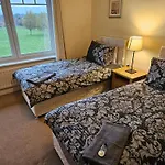 Stunning 2 Bed Appt With Parking 5 Mins J42 M6 Lejlighed *