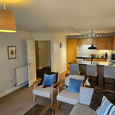 Stunning 2 Bed Appt With Parking 5 Mins J42 M6 Apartment *