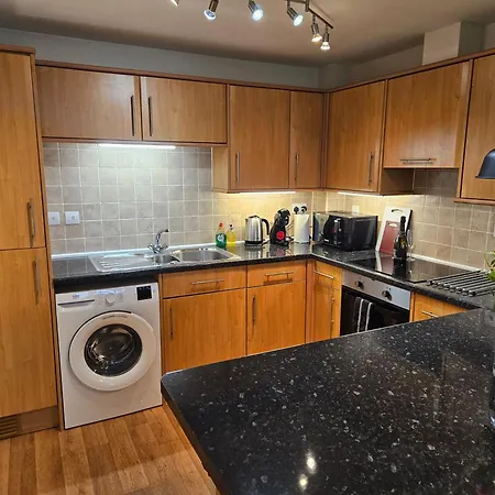 Stunning 2 Bed Appt With Parking 5 Mins J42 M6 卡莱尔