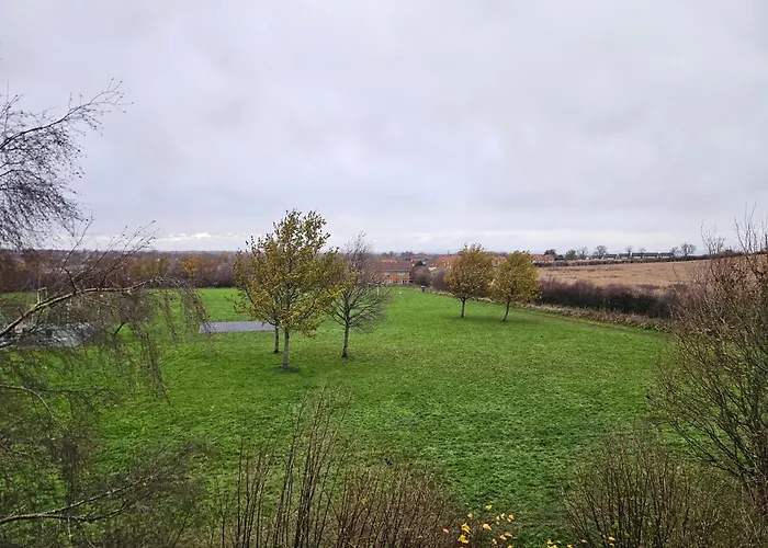 Stunning 2 Bed Appt With Parking 5 Mins J42 M6