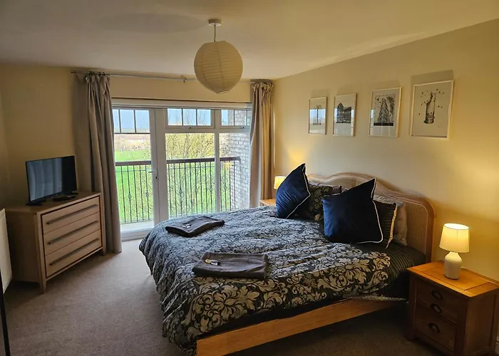 Stunning 2 Bed Appt With Parking 5 Mins J42 M6 Apartamento