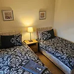 Stunning 2 Bed Appt With Parking 5 Mins J42 M6 דירה קרליסל