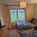 דירה Stunning 2 Bed Appt With Parking 5 Mins J42 M6 *