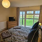 Stunning 2 Bed Appt With Parking 5 Mins J42 M6 קרליסל